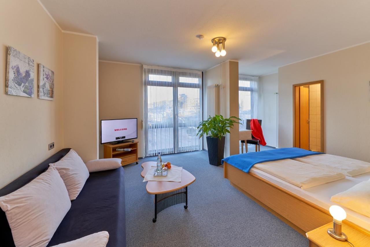 Hotel Garni Am Goetheplatz 바트뮨슈터암슈타인에베른부르크 외부 사진