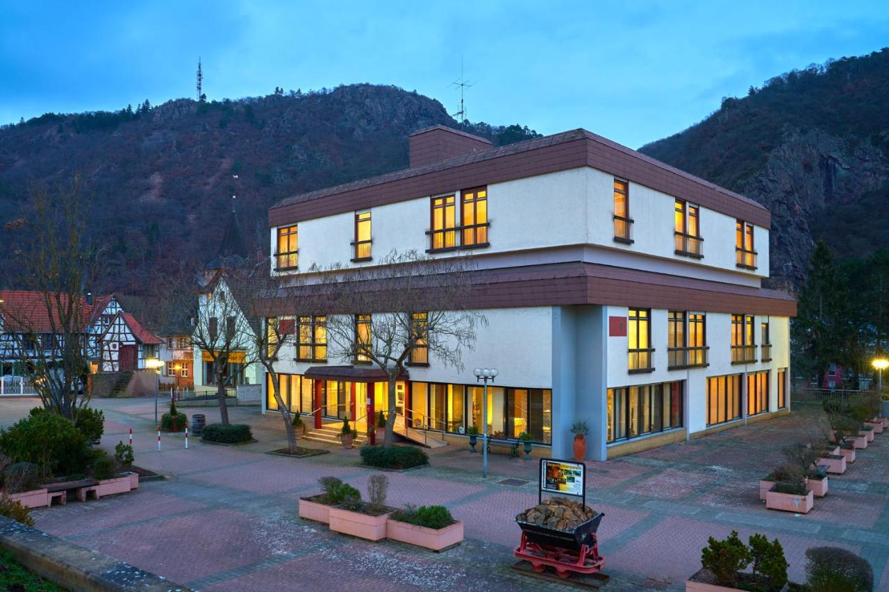 Hotel Garni Am Goetheplatz 바트뮨슈터암슈타인에베른부르크 외부 사진