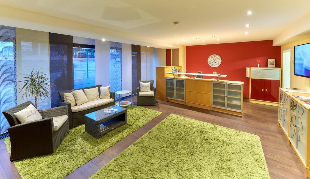 Hotel Garni Am Goetheplatz 바트뮨슈터암슈타인에베른부르크 외부 사진